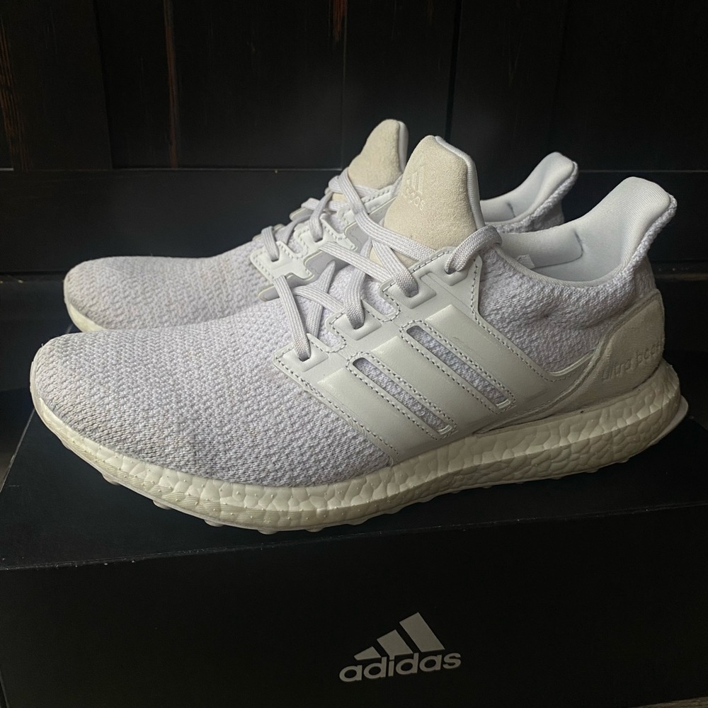 Adidas Ultraboost DNA Mens 9/Womens 10